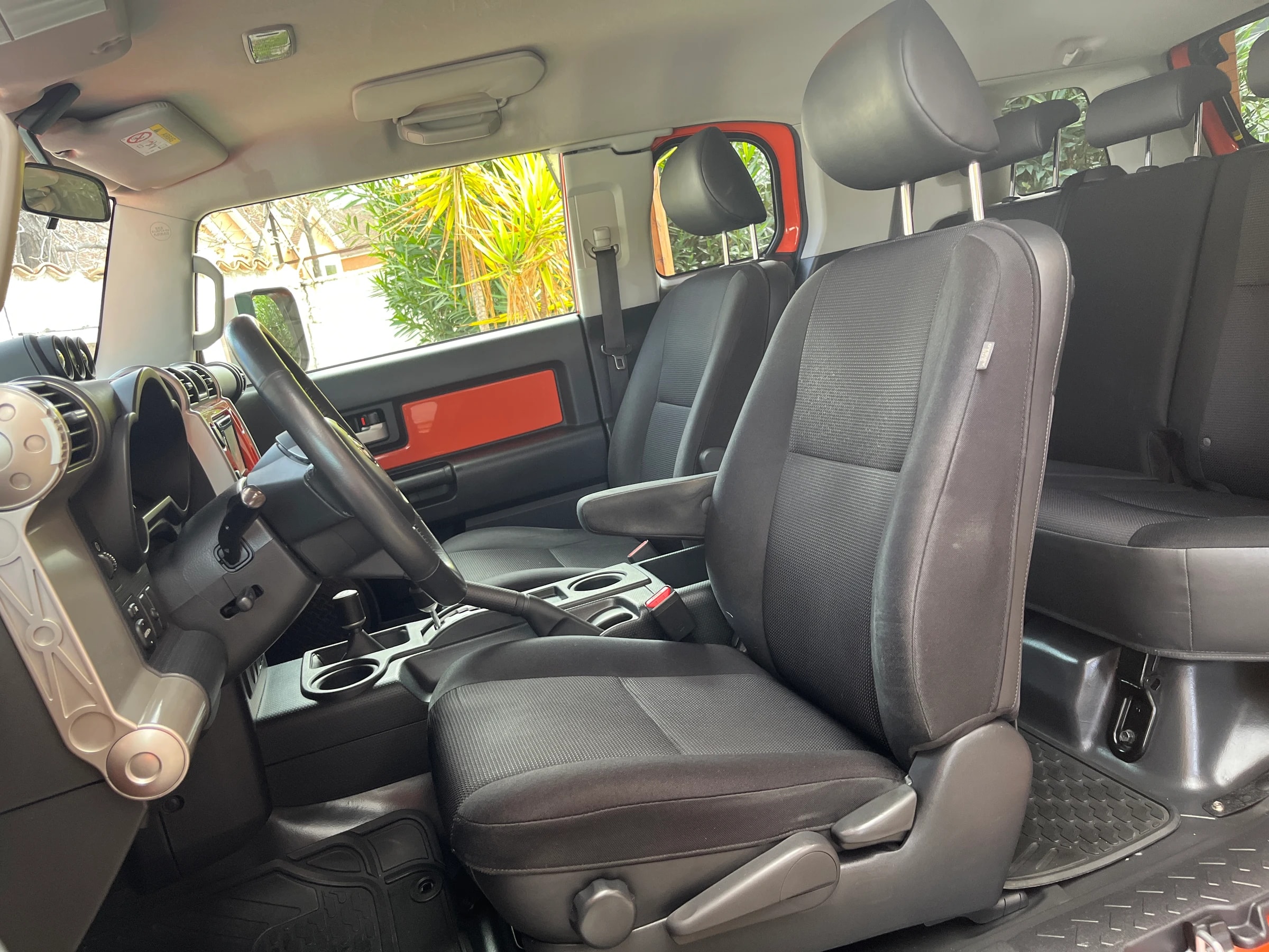 TOYOTA FJ Cruiser - 9