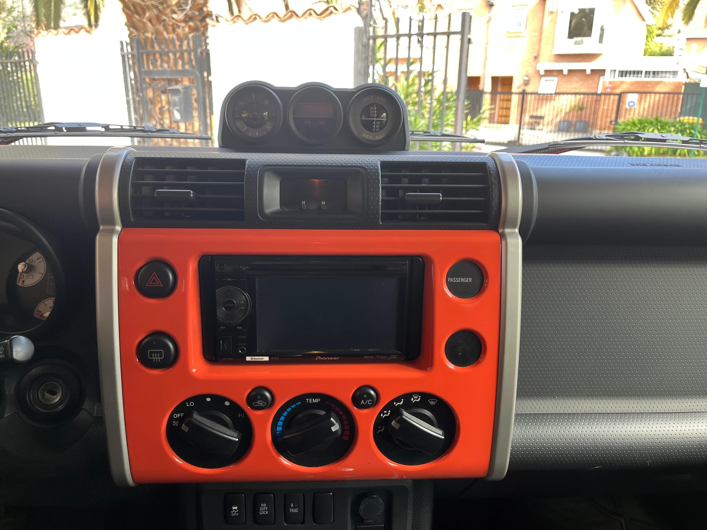 TOYOTA FJ Cruiser - 15