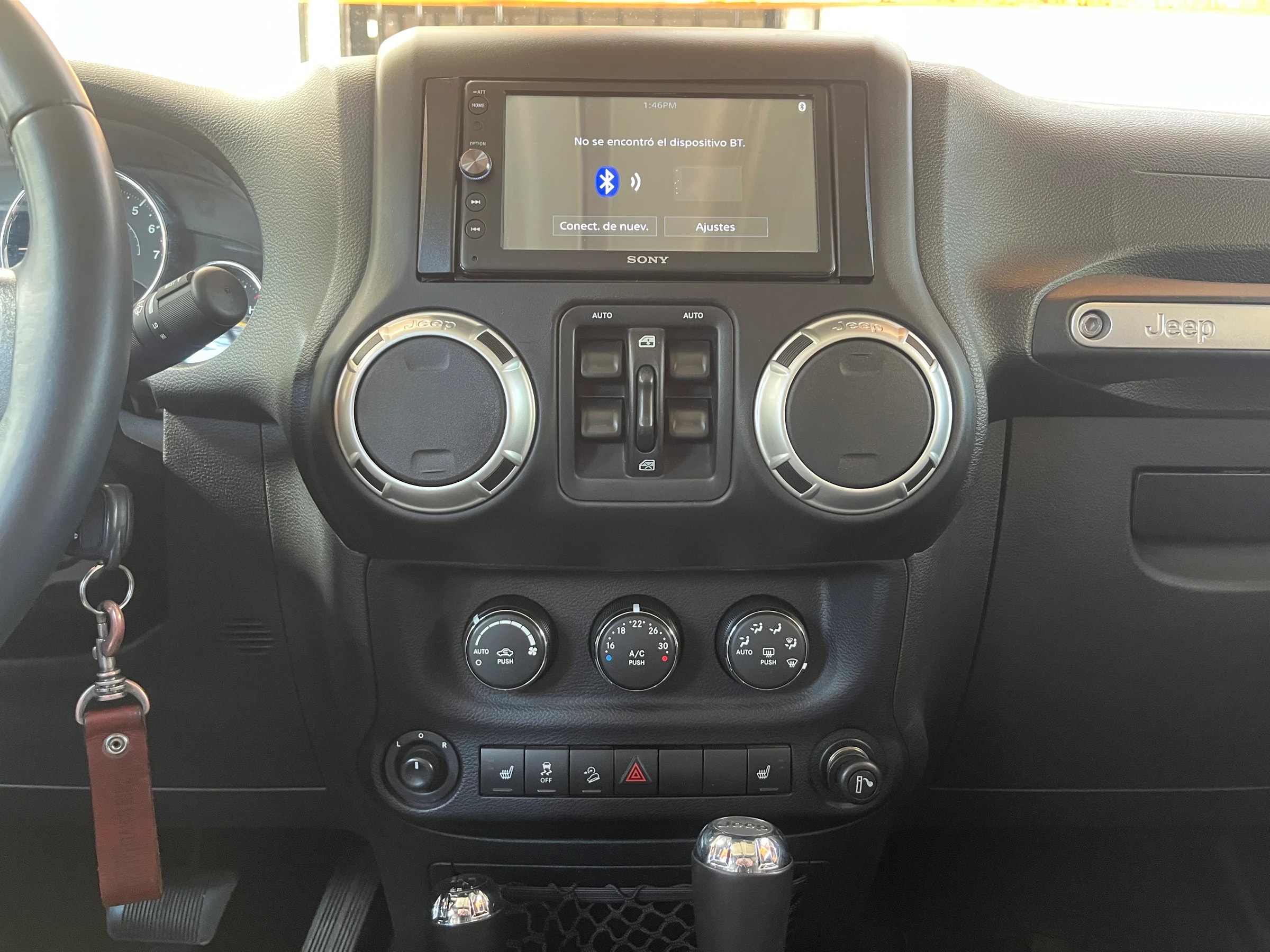 Jeep Wrangler Sahara - 15