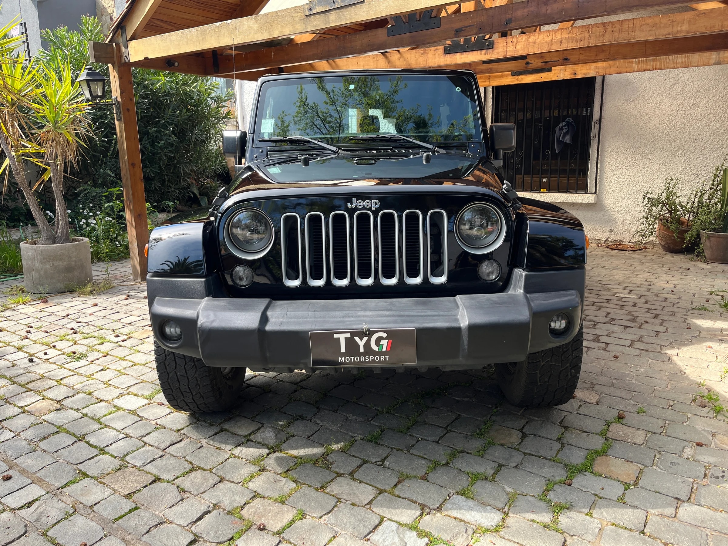 Jeep Wrangler Sahara - 2