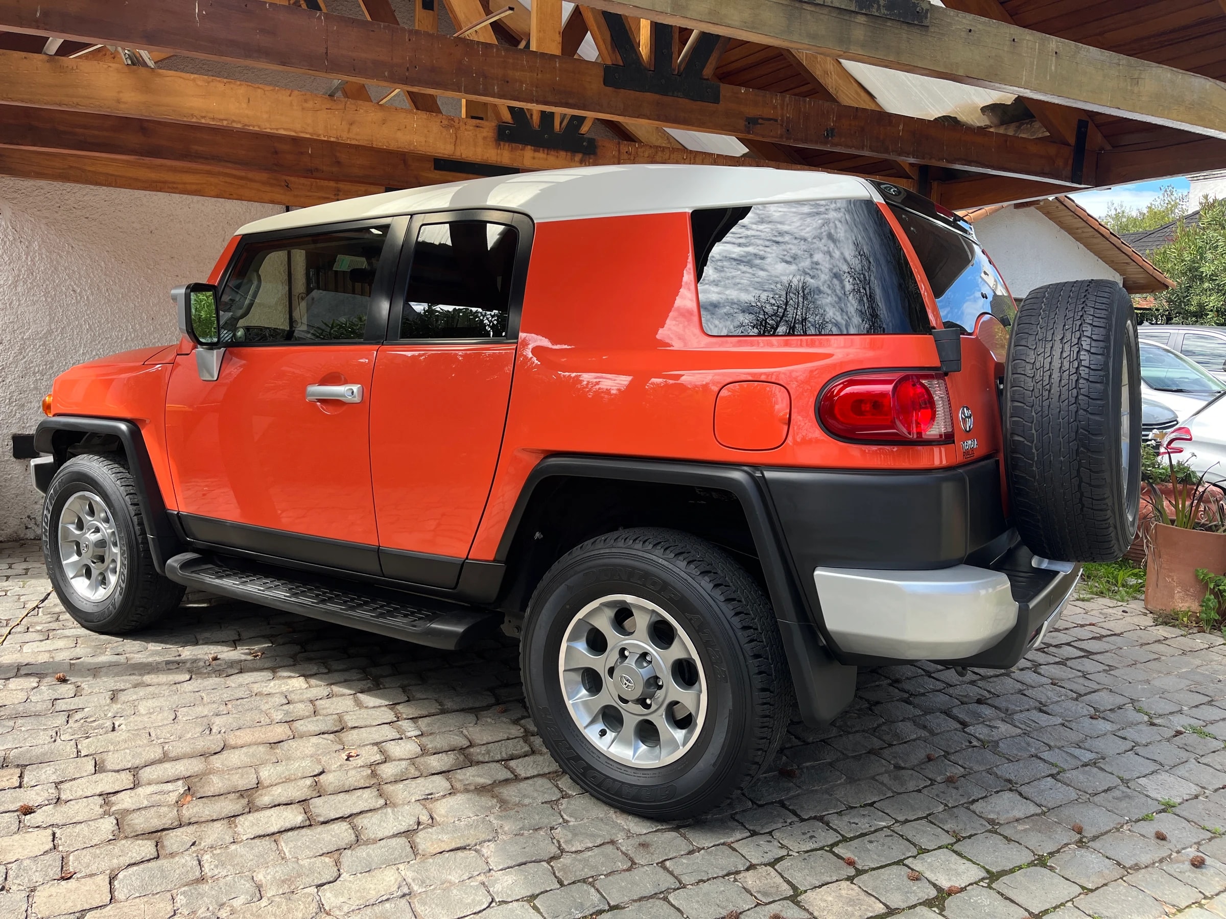 TOYOTA FJ Cruiser - 8