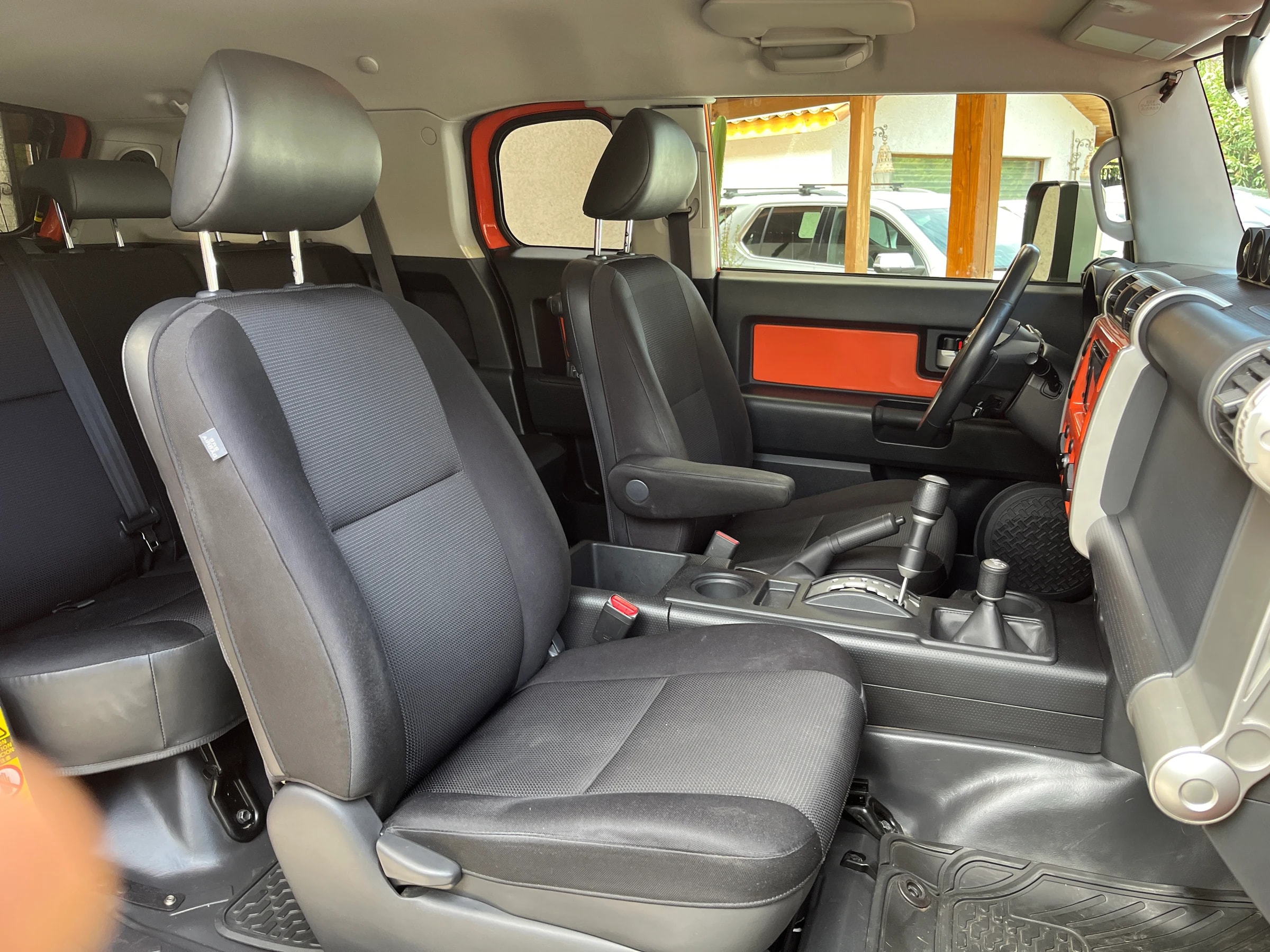 TOYOTA FJ Cruiser - 10
